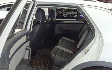 Volkswagen T-Roc I, 2023 год, 1 649 000 рублей, 12 фотография