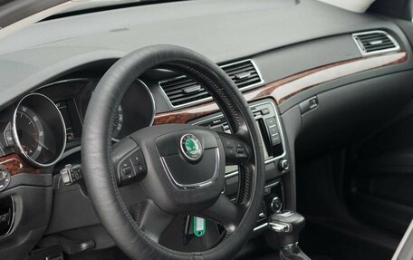 Skoda Superb III рестайлинг, 2012 год, 1 300 000 рублей, 11 фотография