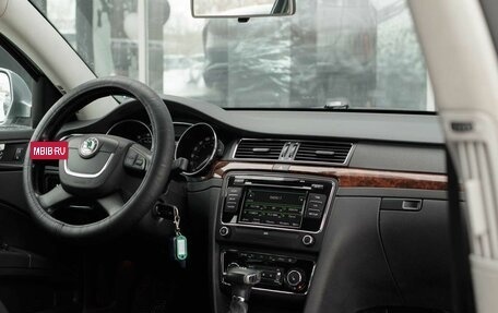 Skoda Superb III рестайлинг, 2012 год, 1 300 000 рублей, 10 фотография