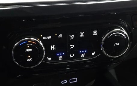 Chevrolet Trax, 2023 год, 2 350 000 рублей, 14 фотография