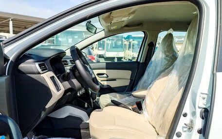 Renault Duster, 2025 год, 2 160 000 рублей, 12 фотография