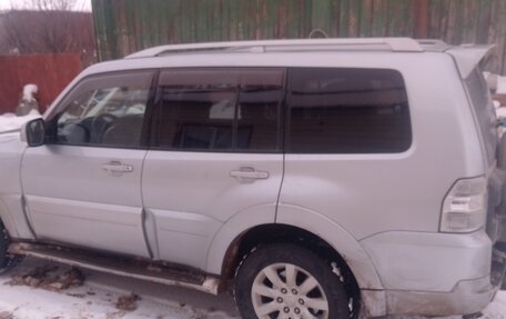 Mitsubishi Pajero IV, 2011 год, 1 950 000 рублей, 3 фотография