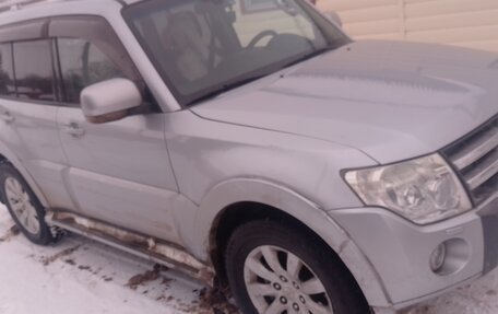 Mitsubishi Pajero IV, 2011 год, 1 950 000 рублей, 2 фотография