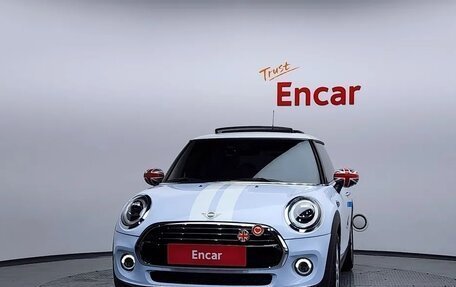 MINI Hatch, 2021 год, 1 951 000 рублей, 2 фотография