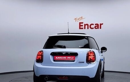 MINI Hatch, 2021 год, 1 951 000 рублей, 3 фотография