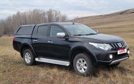 Mitsubishi L200 IV рестайлинг, 2017 год, 1 960 000 рублей, 2 фотография
