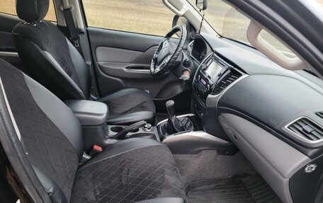 Mitsubishi L200 IV рестайлинг, 2017 год, 1 960 000 рублей, 21 фотография