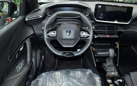 Peugeot 2008 II, 2024 год, 2 309 000 рублей, 12 фотография