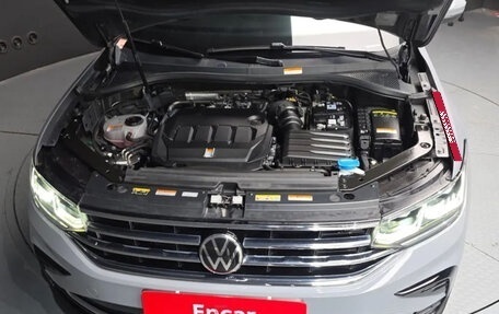 Volkswagen Tiguan II, 2023 год, 3 417 000 рублей, 12 фотография