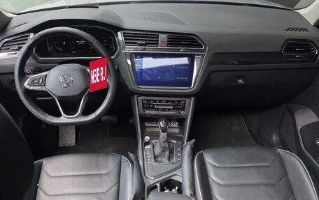 Volkswagen Tiguan II, 2023 год, 3 417 000 рублей, 7 фотография