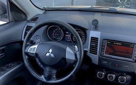 Mitsubishi Outlander III рестайлинг 3, 2011 год, 1 020 000 рублей, 12 фотография