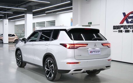 Mitsubishi Outlander, 2023 год, 4 690 325 рублей, 4 фотография
