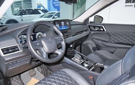 Mitsubishi Outlander, 2023 год, 4 690 325 рублей, 7 фотография