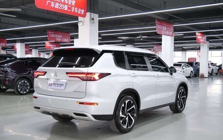 Mitsubishi Outlander, 2023 год, 4 690 325 рублей, 6 фотография