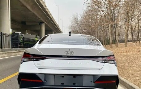 Hyundai Elantra, 2023 год, 1 765 000 рублей, 7 фотография