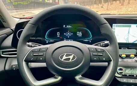 Hyundai Elantra, 2023 год, 1 765 000 рублей, 18 фотография