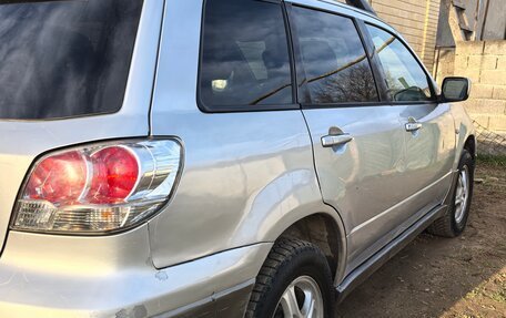 Mitsubishi Outlander III рестайлинг 3, 2004 год, 320 000 рублей, 4 фотография