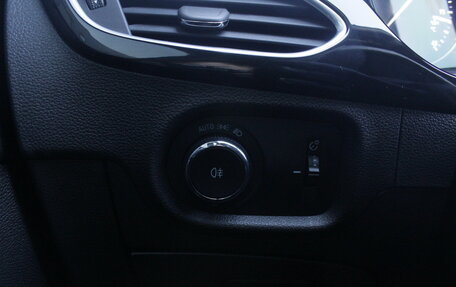 Opel Astra K, 2019 год, 1 595 000 рублей, 20 фотография