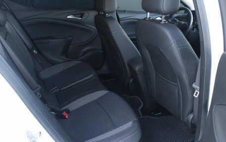 Opel Astra K, 2019 год, 1 595 000 рублей, 24 фотография