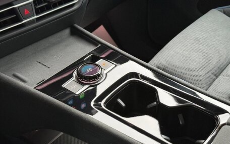 Volkswagen Tiguan, 2025 год, 4 800 000 рублей, 20 фотография