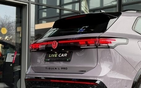 Volkswagen Tiguan, 2025 год, 4 800 000 рублей, 23 фотография
