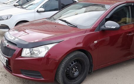 Chevrolet Cruze II, 2010 год, 530 000 рублей, 10 фотография