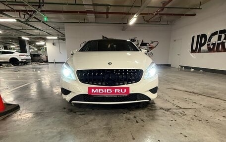 Mercedes-Benz A-Класс, 2015 год, 1 250 000 рублей, 4 фотография