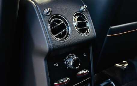 Rolls-Royce Cullinan, 2019 год, 25 300 000 рублей, 9 фотография