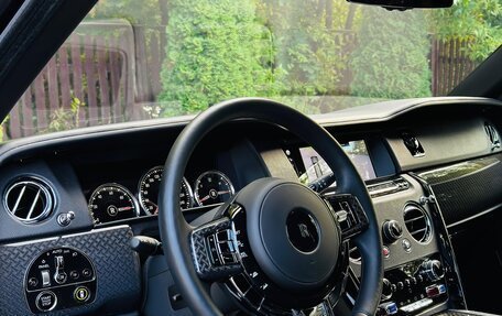 Rolls-Royce Cullinan, 2019 год, 25 300 000 рублей, 5 фотография