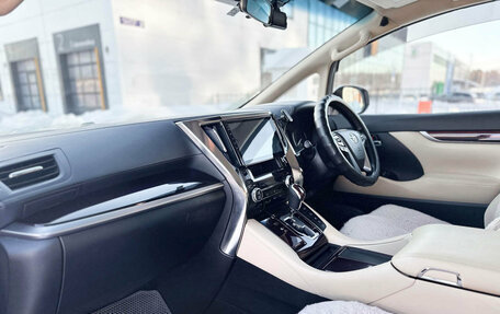 Toyota Alphard III, 2017 год, 3 450 000 рублей, 15 фотография