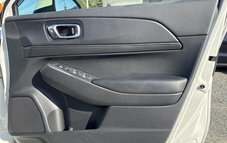 Honda Vezel, 2023 год, 1 944 000 рублей, 19 фотография