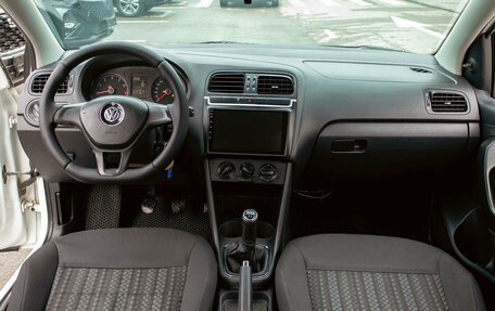 Volkswagen Polo VI (EU Market), 2016 год, 895 000 рублей, 15 фотография