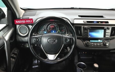 Toyota RAV4, 2015 год, 1 980 000 рублей, 14 фотография