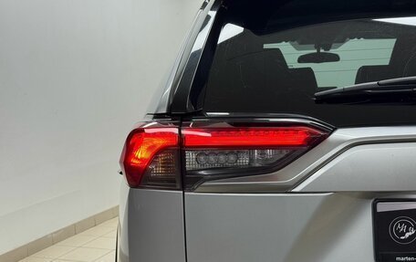 Toyota RAV4, 2021 год, 4 350 000 рублей, 10 фотография