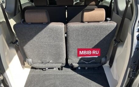 Toyota Sienta II, 2016 год, 1 100 000 рублей, 12 фотография