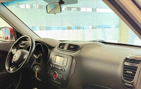 KIA Soul II рестайлинг, 2015 год, 1 155 000 рублей, 9 фотография