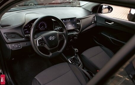 Hyundai Solaris II рестайлинг, 2021 год, 1 565 000 рублей, 13 фотография