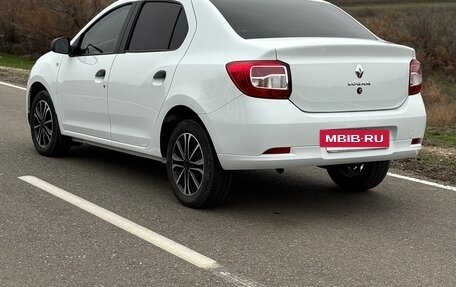 Renault Logan II, 2019 год, 900 000 рублей, 4 фотография