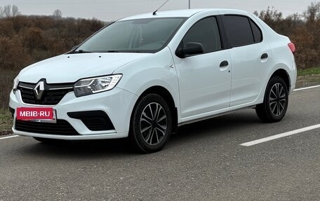 Renault Logan II, 2019 год, 900 000 рублей, 5 фотография