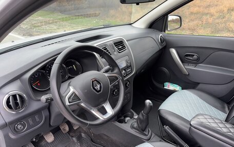 Renault Logan II, 2019 год, 900 000 рублей, 6 фотография