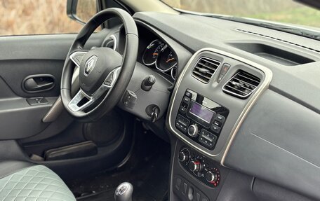 Renault Logan II, 2019 год, 900 000 рублей, 7 фотография