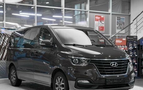 Hyundai H-1 II рестайлинг, 2019 год, 2 790 000 рублей, 3 фотография