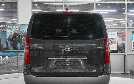 Hyundai H-1 II рестайлинг, 2019 год, 2 790 000 рублей, 5 фотография