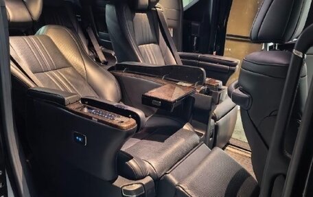 Toyota Alphard III, 2019 год, 5 000 000 рублей, 11 фотография