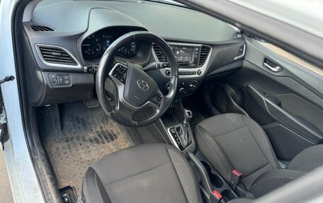 Hyundai Solaris II рестайлинг, 2018 год, 953 700 рублей, 9 фотография