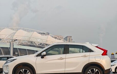 Mitsubishi Eclipse Cross, 2022 год, 1 650 000 рублей, 4 фотография