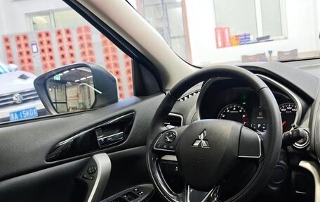 Mitsubishi Eclipse Cross, 2022 год, 1 650 000 рублей, 10 фотография