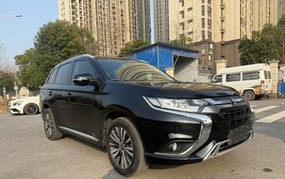 Mitsubishi Outlander III рестайлинг 3, 2022 год, 1 715 000 рублей, 1 фотография