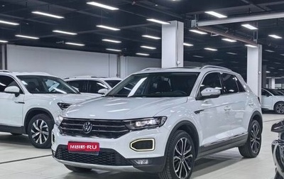 Volkswagen T-Roc I, 2022 год, 1 460 000 рублей, 1 фотография