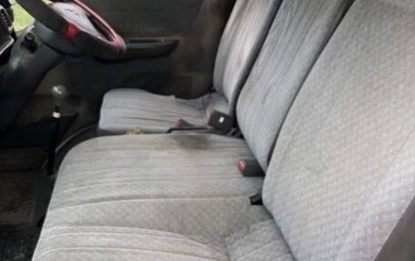 Mitsubishi Delica IV, 2001 год, 700 000 рублей, 6 фотография